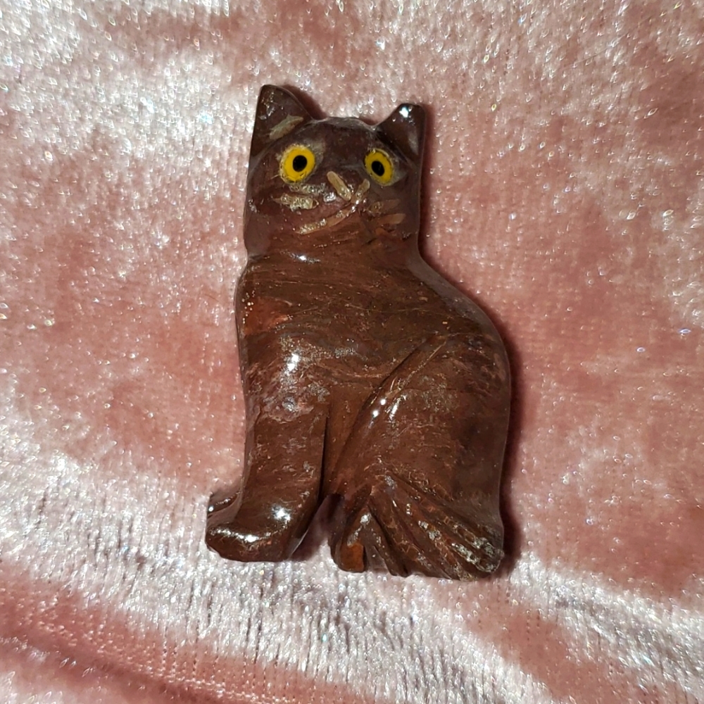 Carved Healing Cat stone Cat Figurine Gold Sandstone 1.6 inches
